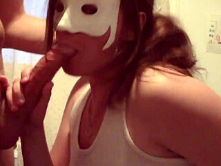 18+小骚货超赞深喉口交狂吞精液