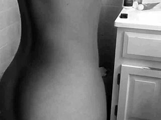 Pretty Girls Enjoy Trap Music With Big Asses