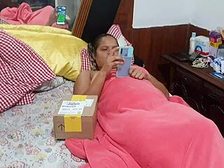 Paty Bumbum shows her big ass in webcam promo.