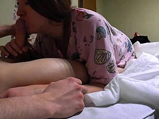 i felt so excited sucking his cock quickly before parents arrived