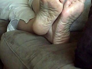 Carmen Sexy Soles Wrinkled Feet!