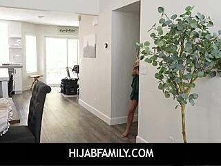 Good Gurl Binky Beaz Rams Tight Pussy