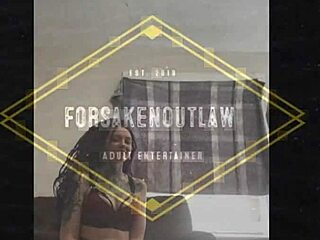 Hey, broken Latina teen 18+, wanna fuck master for creampie?