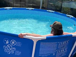 Real big boobs girl visits stranger's hotel for handjob