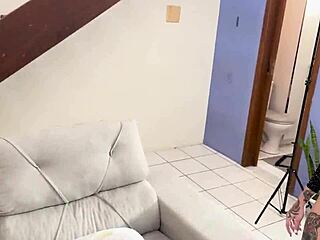 minha namorada me pegou no flagra comendo a melhor amiga dela e quis participar da putaria fodi a buceta das duas - raul kobra gabiconkey zara snake