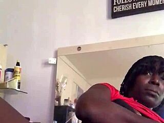 Black beauty's fast and furious squirt session
