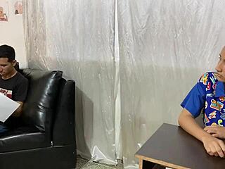 Follo Con La Profesora Para Que Me Suba Las Notas Y No Poder Reprovar El Año Escolar