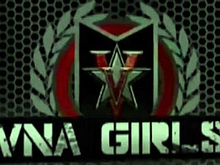 Lauren Phillips Masturbates in Hot Solo Dildo Show