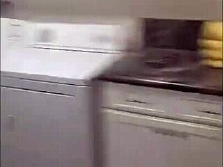 Felicity Feline shows her ass while dancing on set