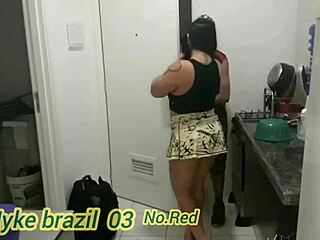 paolla japa is a escort she came to my house just to give her ass for me to fuk on red.