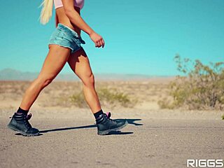 Wow, fitness model gets creampied in public with that big cock! 💦