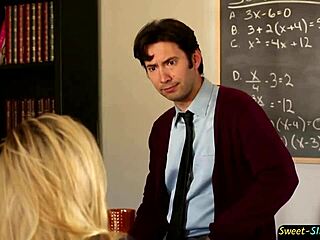 Cute babe gets intensely spoon fucked on knees