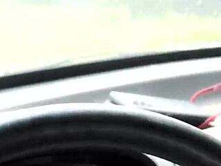 健美熟女车震吸陌生人大屌