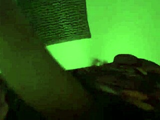 继妹发现我在偷看帮我实现操逼幻想