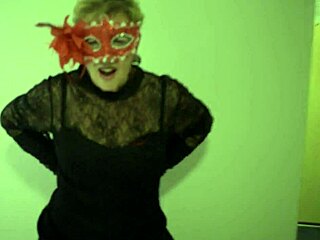 Scarlet Rips Clothes In Homemade Striptease!