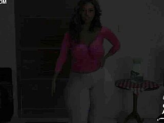 Thick Booty Stepmon Gets Special Oral Attention