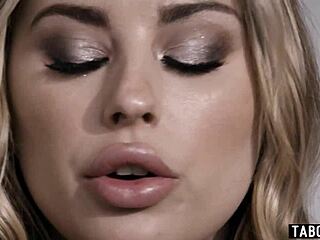 Descriptive Bisexual Threesome with Anna Claire Clouds for Pregnancy