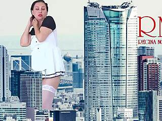 Giant Lady Without Panties Walks Around City Amazing Giantess Show