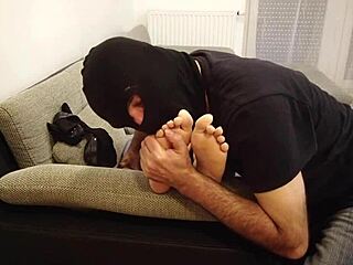 Alex Worships His Milf's Fishnet Feet With Toes!