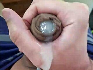 美国巴西男同恋物慢速射精合集