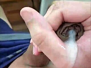 美国巴西男同恋物慢速射精合集