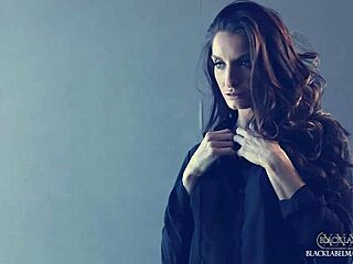 嘿宝贝今晚来和我剪刀腿磨逼？