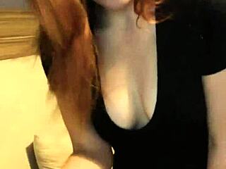 ritafox showing her juicy firm ass