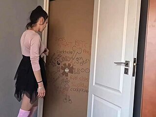 gloryhole girl sucking and jerking for entry