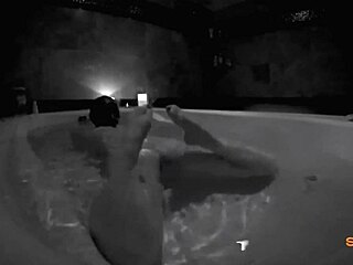 Sunny Lanes' indulgent solo bath session with a tantalizing twist