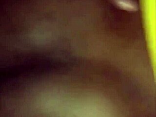 Dark-skinned beauty receives a facial finish after intense backseat action