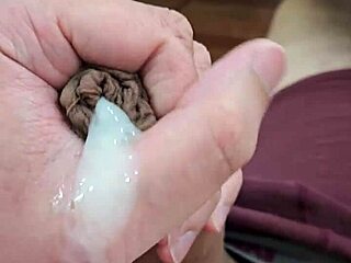 疯狂饥渴小鲜肉独撸喷射