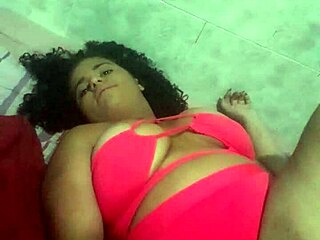 novinha enjoys a relaxing solo touch in her room