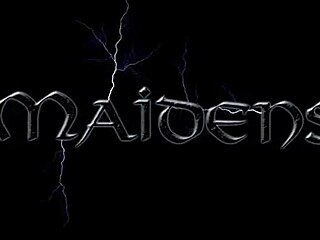 Watch me masturbate on the grass with this dildo