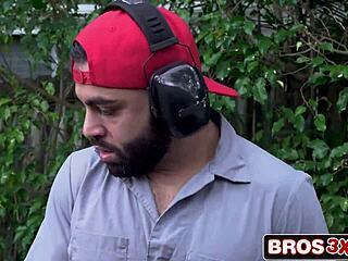 skyla novea fucks the gardener?