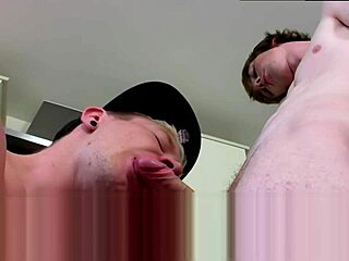 Gay Chinese Boys in Tiny Cock Threesome Action