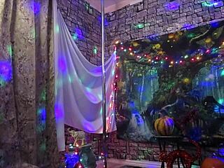 Hotwife steffi green chemise pussy dance alt version