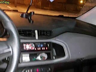 载独行辣妹上车直接开干