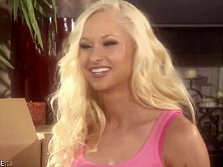 Poolside Muffdiving Session In 69 With Blondes