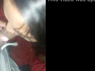 Que mico me meten el pene por atrás