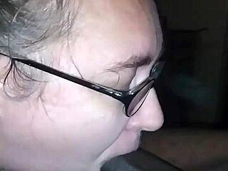 i love sucking that big black cock