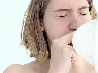 Young babe pops her first balloon