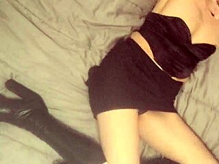 Is Jolene teasing us with her striptease comeback?