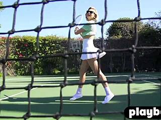 i'm a big boobs blonde milf lindsey gayle evans stripping off lingerie to show my naked body