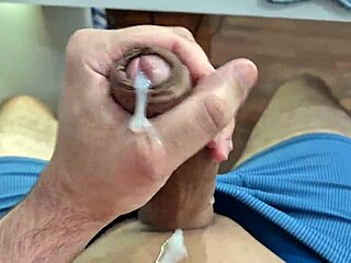 amazing handjob leads to tasty cumshot from sexy neighbor