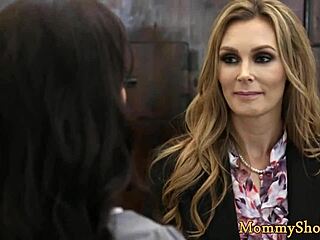 classy lesbos seduce pussies with dildo in wild threesome action