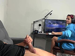 I Was Caught Jerking Off And Her Reaction Was Surprising. Intense Handjob And Blowjob In Homemade Gay Fetish.