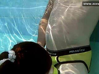 我给Minnie Manga水下狂野口爆