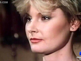 我超想性感Marianne和Dominique穿复古内衣