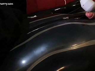 Ab022 beauty tranny dominate guy and cum.