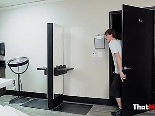 Caught Milf Fingering And Took Advantage Prestyn Lee